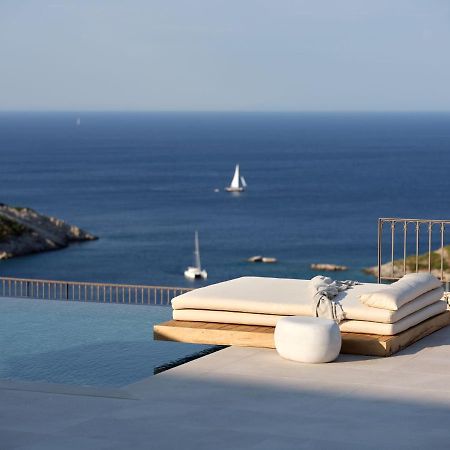 Rebek Luxury Villas & Suites อายิโอสนิโกลาโอส ภายนอก รูปภาพ