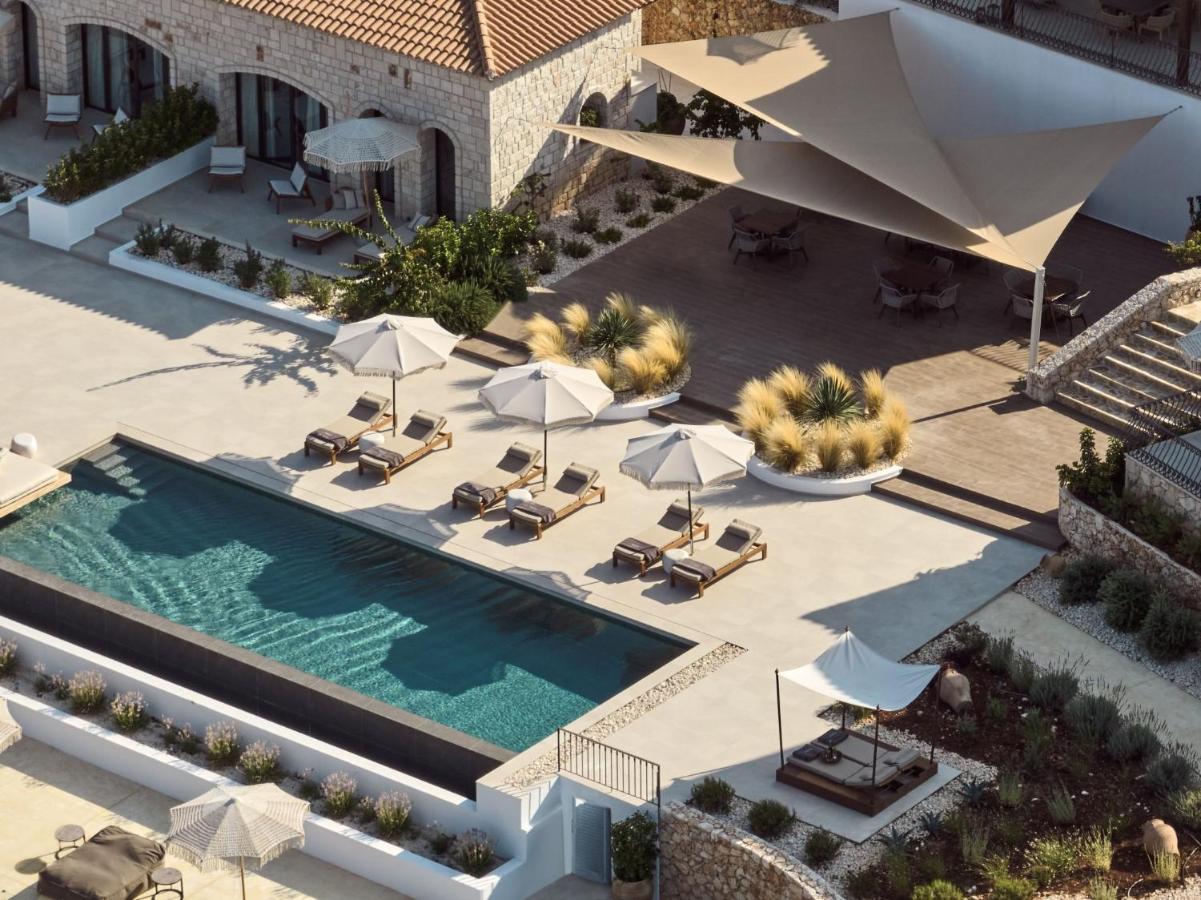 Rebek Luxury Villas & Suites อายิโอสนิโกลาโอส ภายนอก รูปภาพ