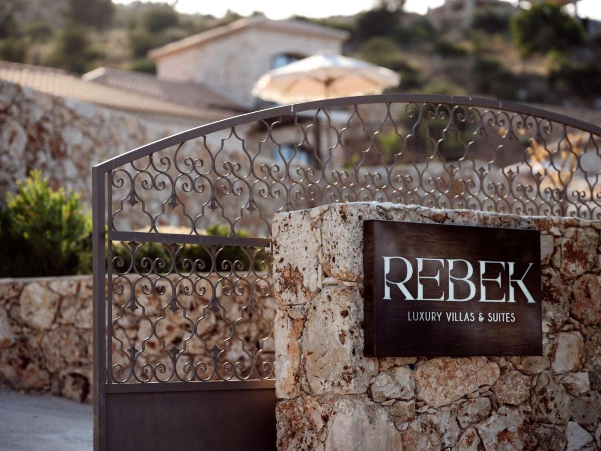 Rebek Luxury Villas & Suites อายิโอสนิโกลาโอส ภายนอก รูปภาพ