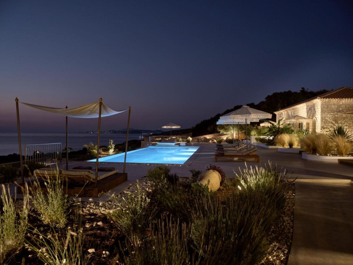 Rebek Luxury Villas & Suites อายิโอสนิโกลาโอส ภายนอก รูปภาพ