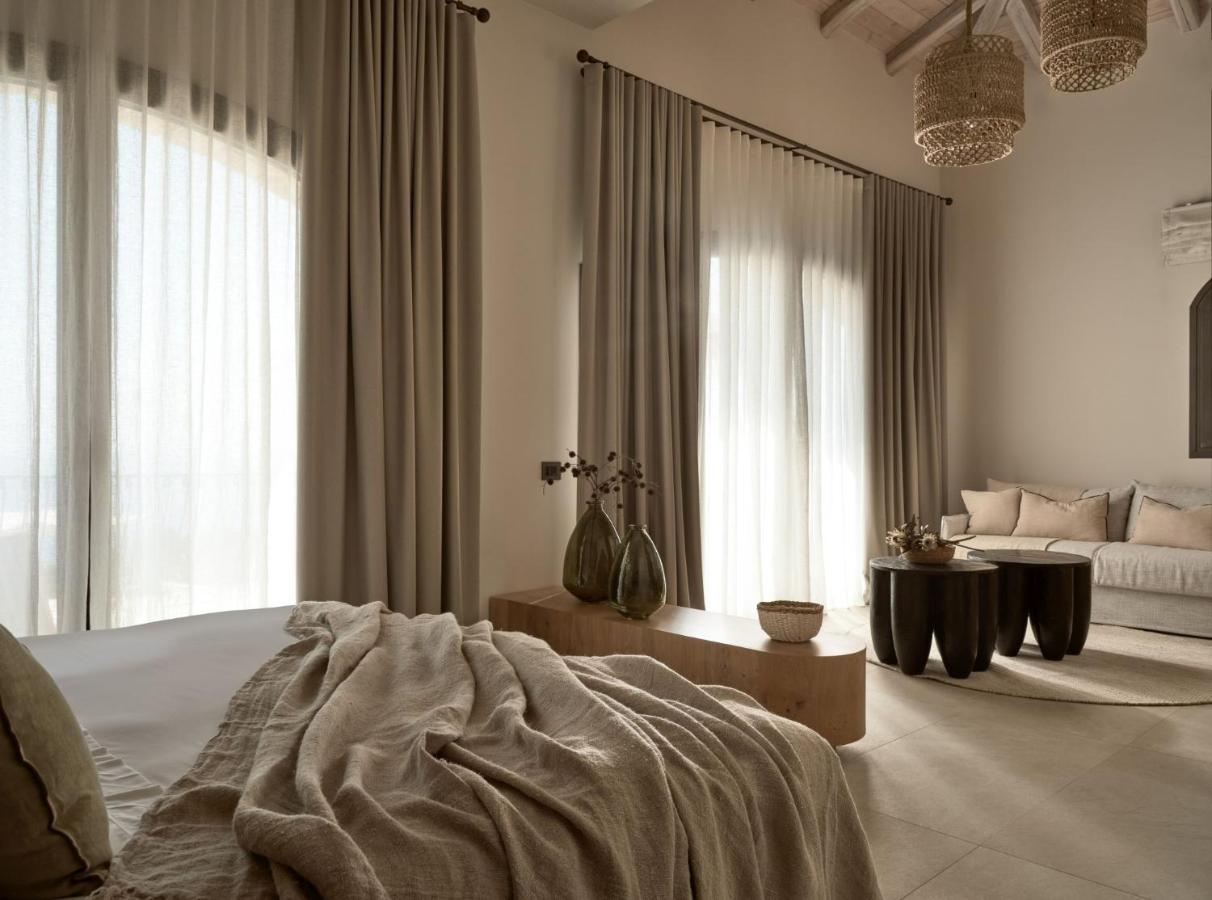 Rebek Luxury Villas & Suites อายิโอสนิโกลาโอส ภายนอก รูปภาพ