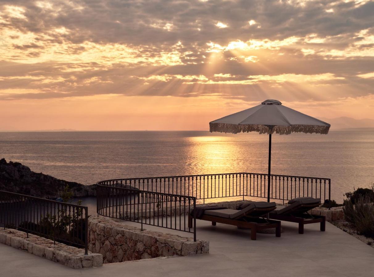 Rebek Luxury Villas & Suites อายิโอสนิโกลาโอส ภายนอก รูปภาพ