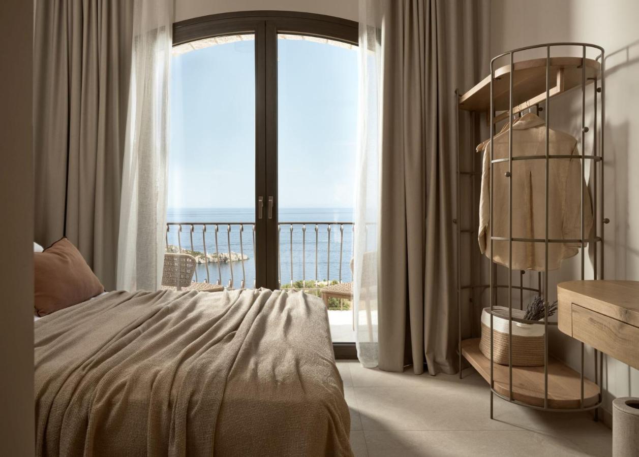 Rebek Luxury Villas & Suites อายิโอสนิโกลาโอส ภายนอก รูปภาพ